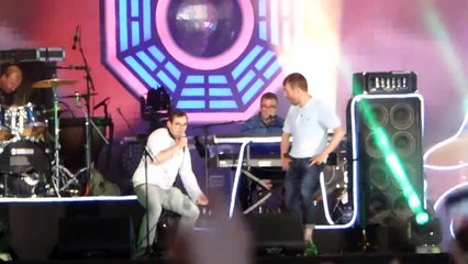 Blur feat Phil Daniels - Park Life (live at Hyde Park)