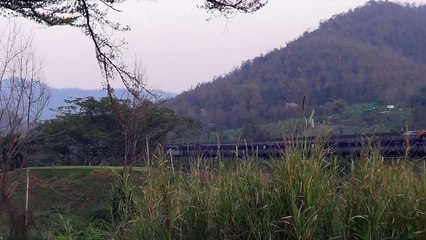 Sun sets on White Bridge (Lamphun)