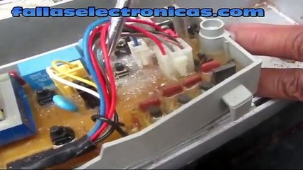 Filtrado de agua a la Tarjeta Electrónica Lavadora Samsung, mica destrozada