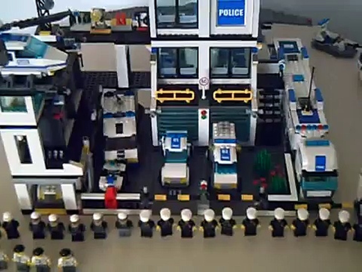 Lego City #7744 Police Headquarters