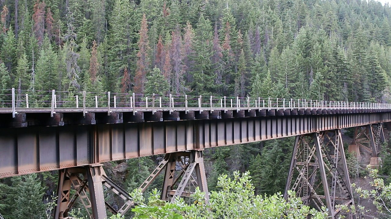 Amtrak Empire Builder #8 at Gaynor, WA Trestle