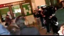 Scontri tra polizia e studenti a Porta Genova - Milano