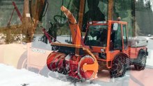Holder C 9.88 H mit Westa Schneefräse
