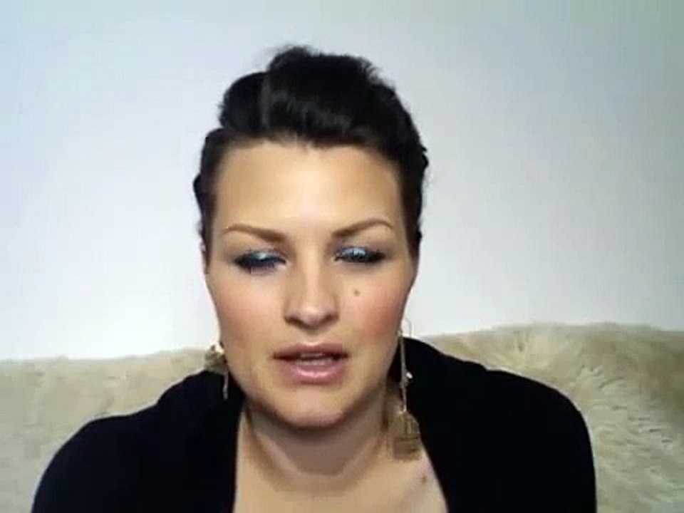 10 Minute Smoky Eye Make Up Tutorial Video with Robert Jones (HD)