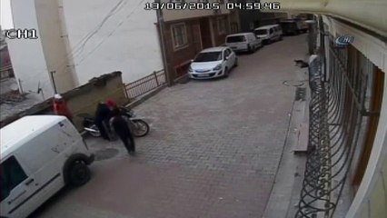 İstanbul’daki motosiklet hırsızları kamerada