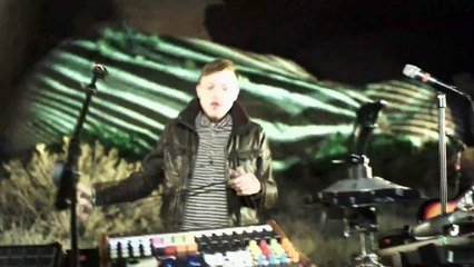 Robert DeLong - Don't Wait Up