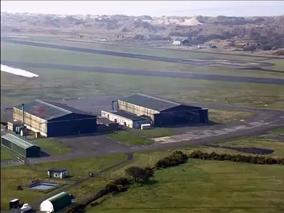 You Will Be Astonished After Watching This Amazing Stunt Of Two British Pilots