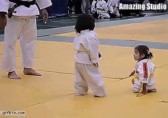Little Girl Judo Bow Fail