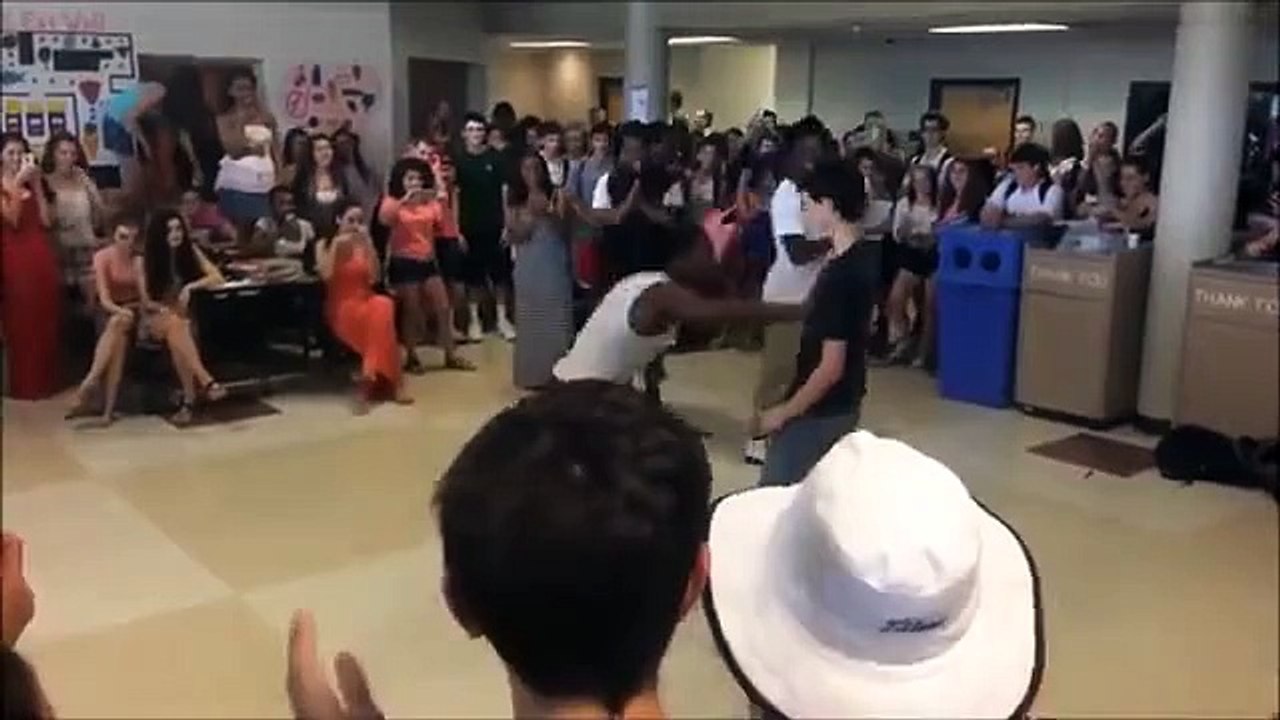 Il surprend tout le monde durant une battle de danse