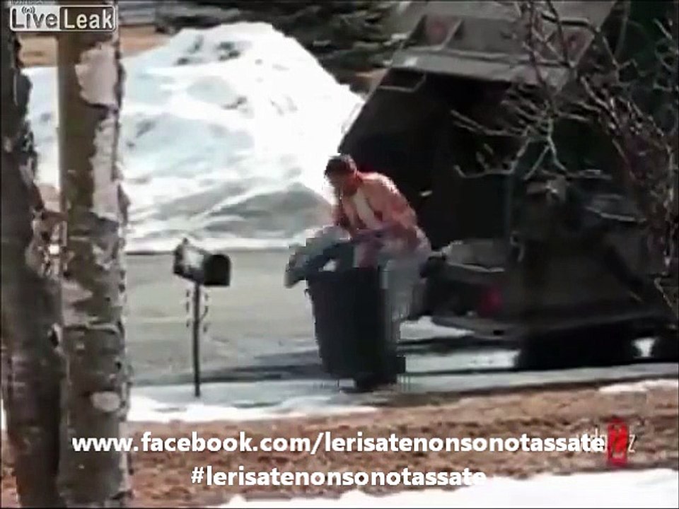 Parola d'ordine: buttare via tutto!...