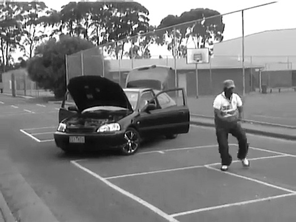 Really easy dance moves tutorial step by step super cool !!!