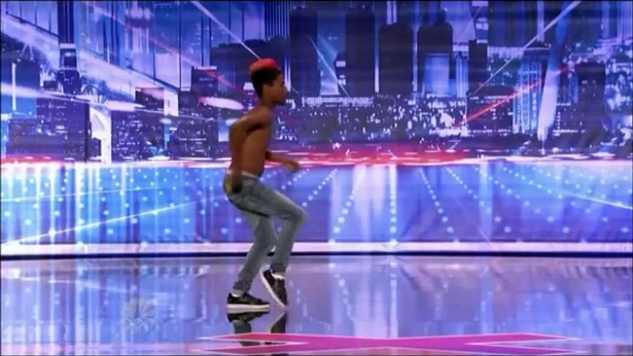 Boneless Dancer You never seen before dance like this Amazing