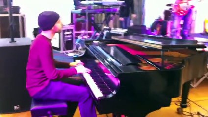 John Forte performs Cherry Blossom Water Love LIVE at Spaso House in Moscow, Russia!