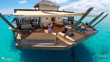 Ce bar en plein milieu du Pacifique va vous étonner !