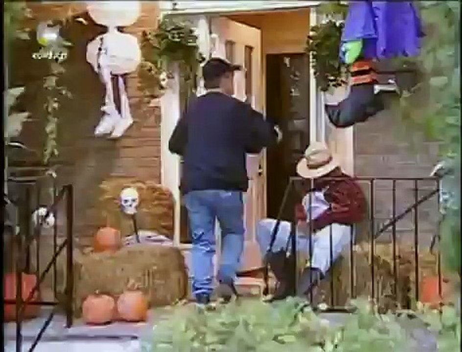 Just for laughs gags | Scarecrow