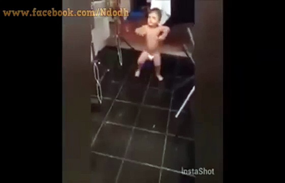 Shake Shake Nice baby dancing
