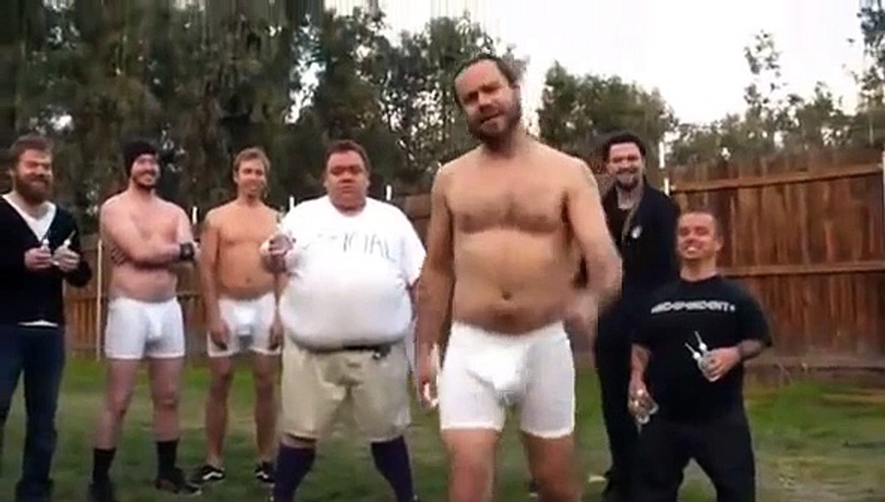 Carrera de enemas JACKASS 3.5