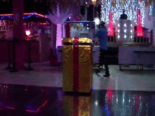 présentation cadeau géant par VAR EVENEMENTS 83_0001