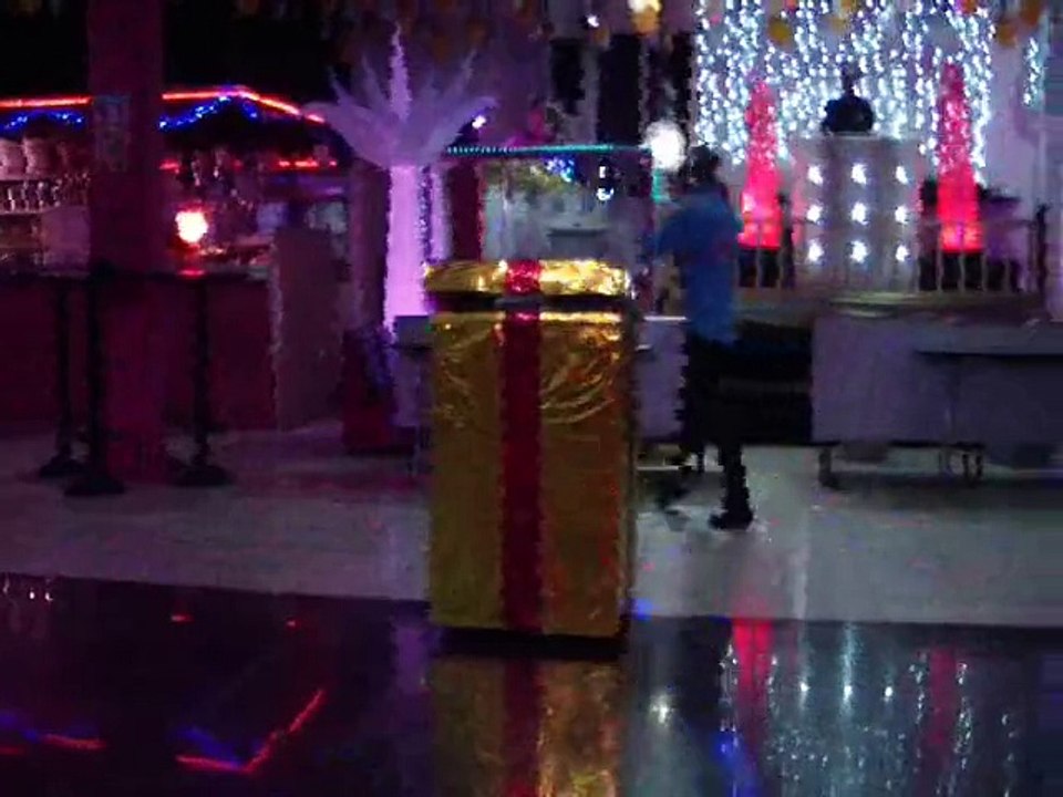 présentation cadeau géant par VAR EVENEMENTS 83_0001