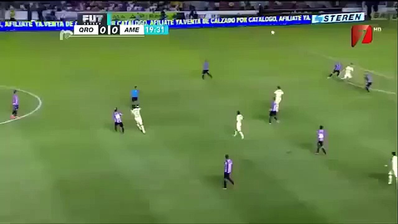 Ronaldinho karate kick, and no red card!