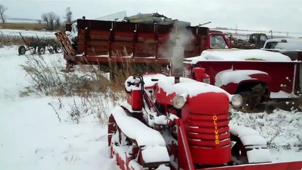 Oliver HG-42 Crawler w/blade