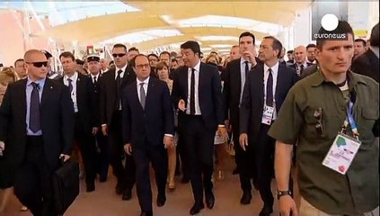 هولاند يشدد على ضرورة تحمل عبء المهاجرين مع إيطاليا بينما بلاده تمنع العالقين في فنتيميليا من الدخول