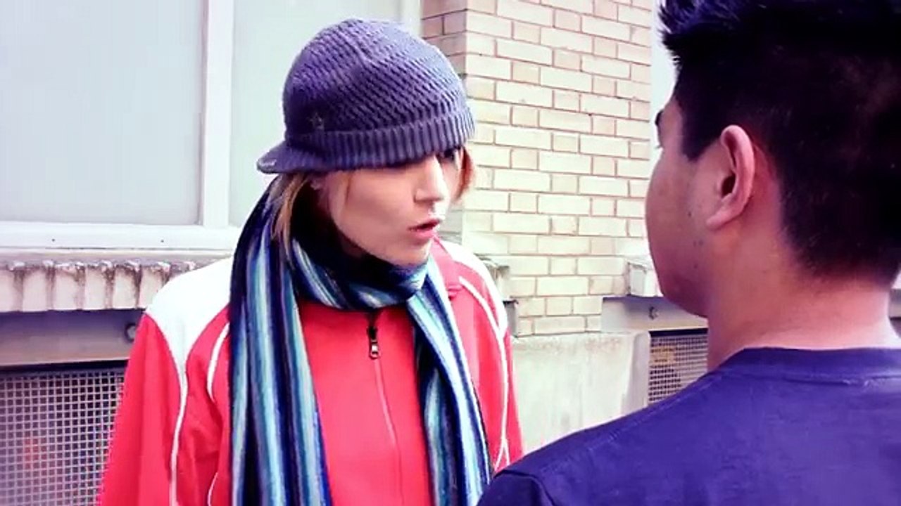 ANDY-8 Façons de ne PAS se faire aborder dans la Rue -(ft. Le Rire Jaune)