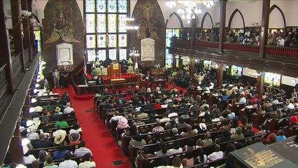 Charleston reabre su  iglesia tras masacre