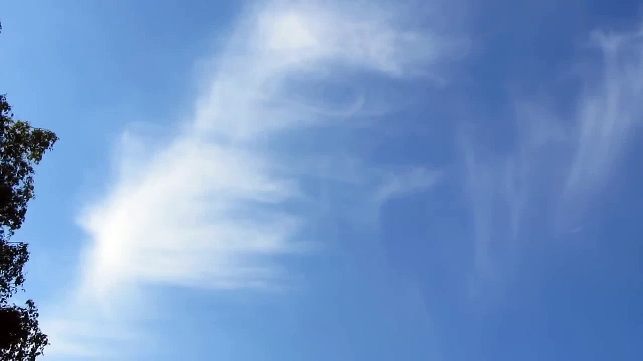 17.5.2012 Chemtrails white Jet Fake plane Orb Plasma entity Shapeshifter Voerde vs SYLPHS & Orgonite