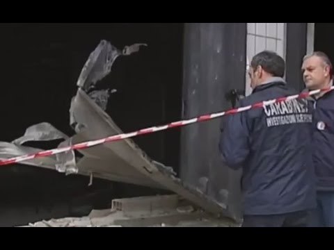 Bari - Fecero esplodere sala giochi ferendo otto ragazzi (20.06.15)