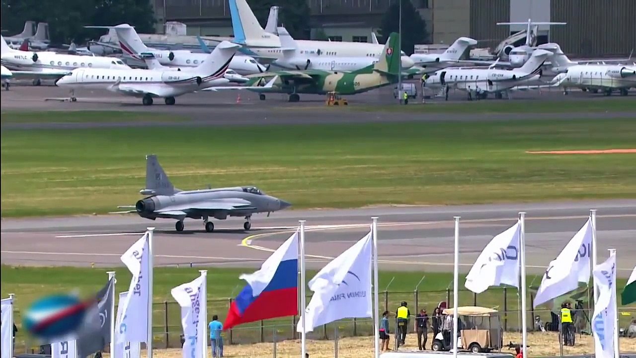 JF 17 Thunder in Paris Air Show 2015
