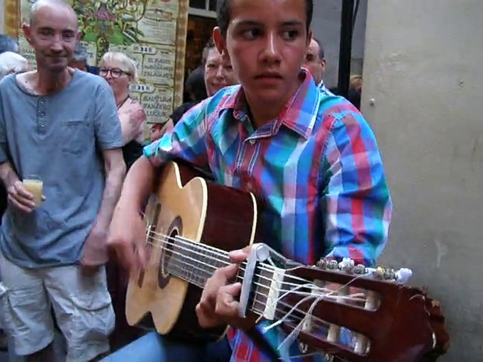 GYPSIES CALIENTES . VIDEO 3 . FETE DE LA MUSIK 2015 . NIMES AU 421 RUE FRESQUE