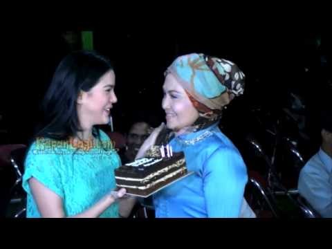 Alice Norin Rintis Bisnis Baju Wanita Bersama Suaminya