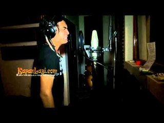 Vicky Prasetyo Duet Dengan Charly Van Houten