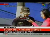 Efectivos policiales desmantelan las antenas del Canal 36 de Honduras 28/09/2009 1/2