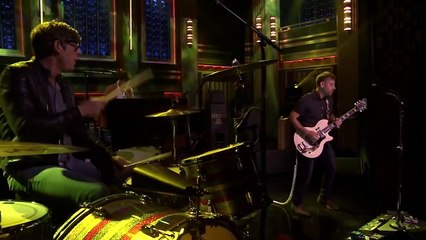 The Black Keys - "A Girl Like You" Live SNL (cover Edwyn Collins) HD.