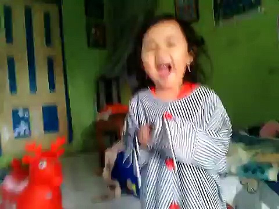 Funny a kid Laughing Video !