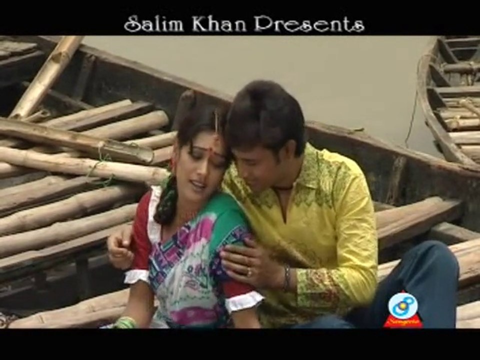 Romantic Bengali Video Song | Ki Jadu | Aami Chailam Jare | Momtaj |  Ekta Atlantis Music