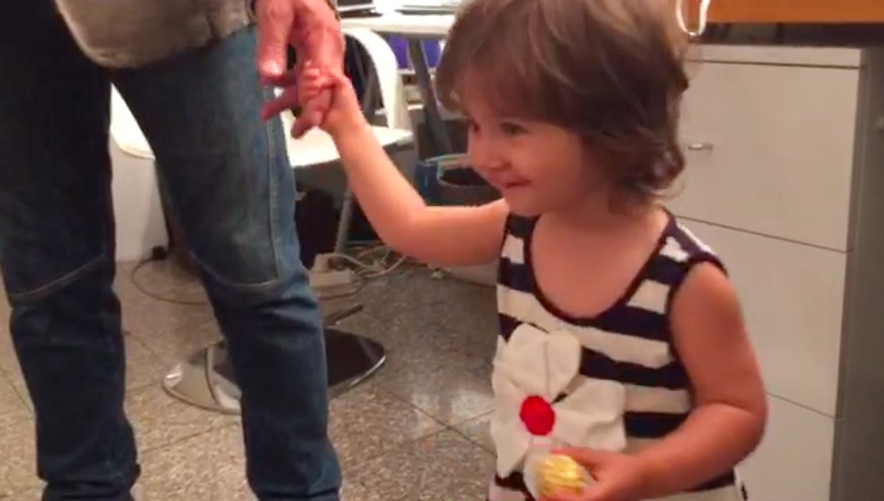 La mia piccola nipotina acquisita Maria nel mio camerino!!