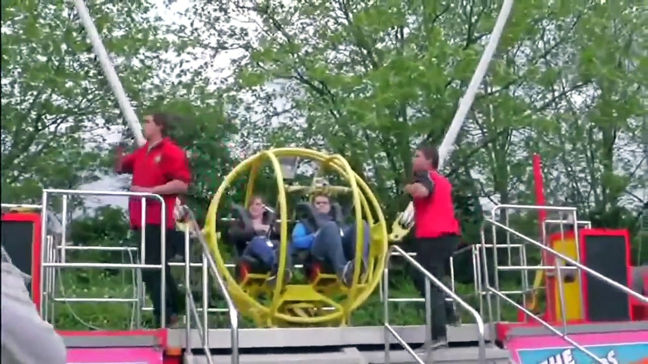 Crazy Bungee Jump.