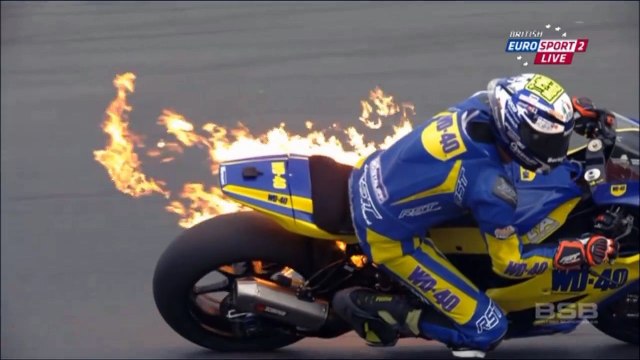 دراجة نارية.. نارية لا جدال!