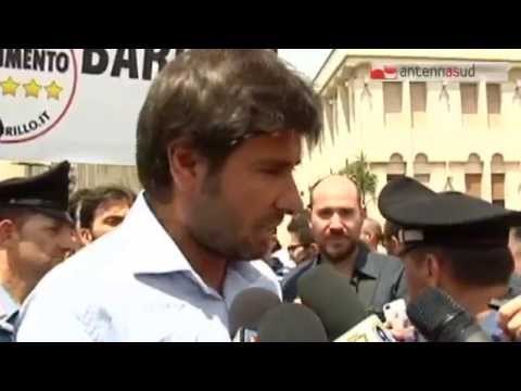 TG 15.06.15 Alessandro Dibattista e Antonella Laricchia del M5S intervistati a Molfetta