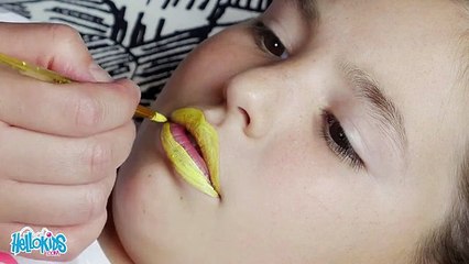 Schminken der Lippen : Biene