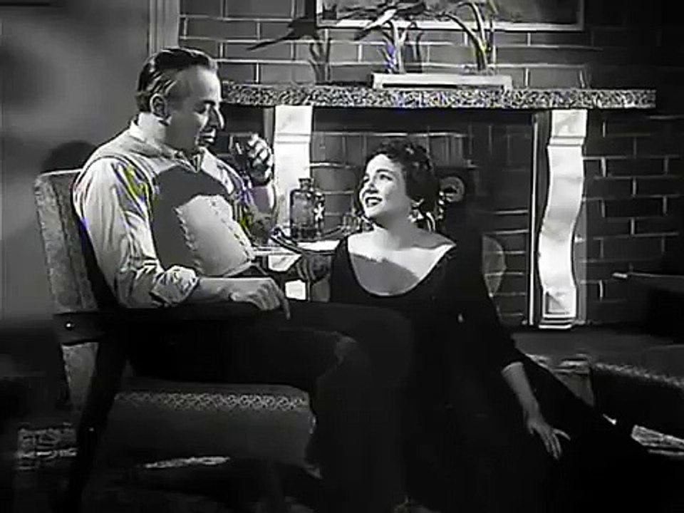 خروج صدر شادية فى فيلم لحن الوفاء