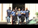 Napoli - Arrestato il latitante Cuccaro, la folla ostacola i carabinieri -live- (21.06.15)
