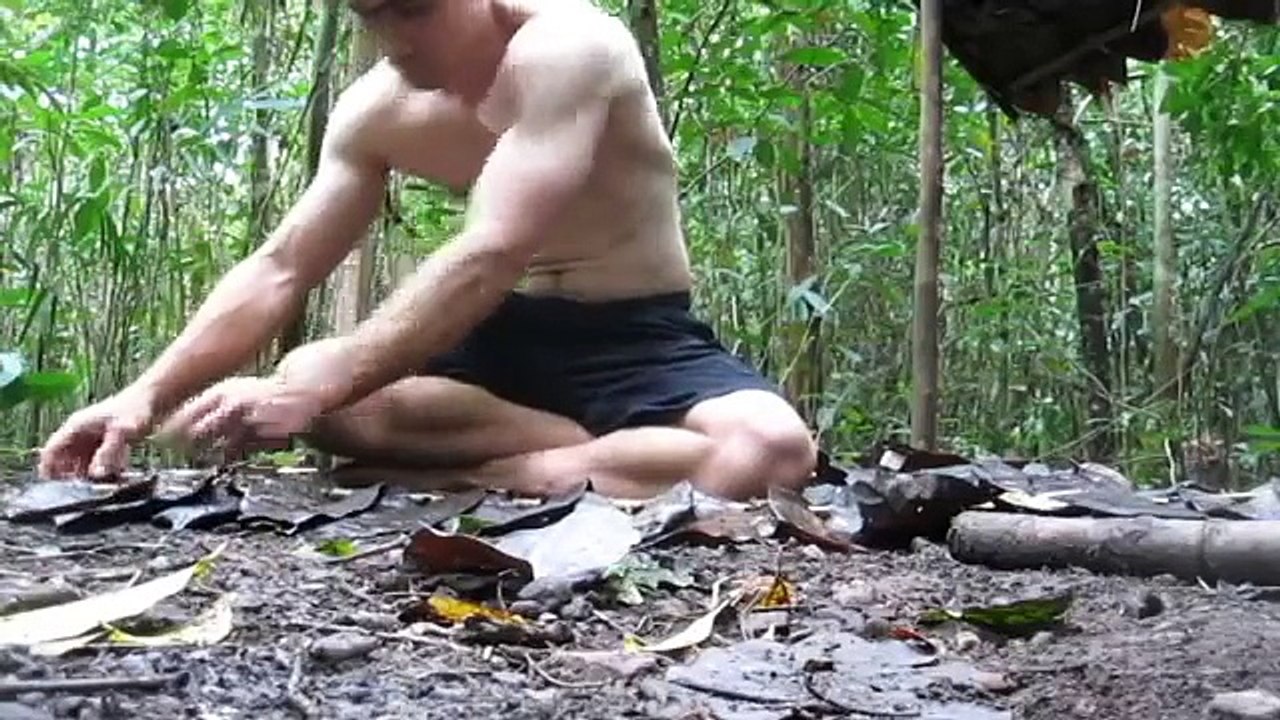 Construction d'un abri en torchis