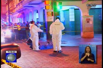 Delincuentes asesinan y asaltan a un policía motorizado
