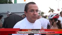 Cancilleres de Ecuador y Colombia recorren Manta en bici