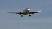 Airbus A320-214 Landing  Barcelona-EL Prat