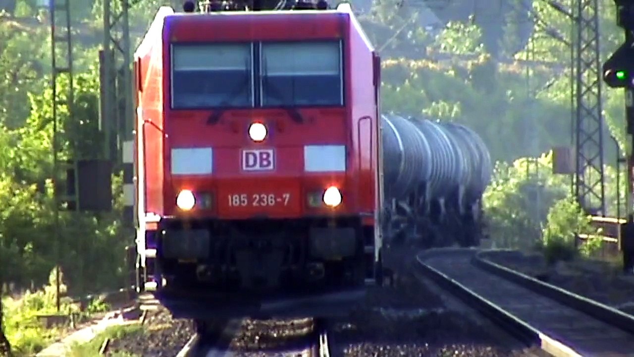 Züge bei Erpel-Linz am Rhein, 2x 189, 5x 185, 140, 145, 152, 3x 143, 2x 425